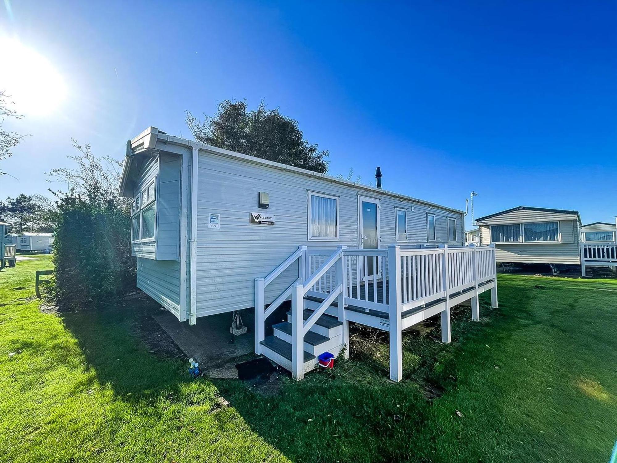 Lovely Caravan With Decking And Outside Furniture At Broadland Sands Ref 20113Bs Hopton on Sea エクステリア 写真